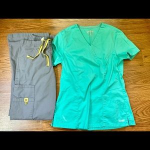 Scrub top and bottom